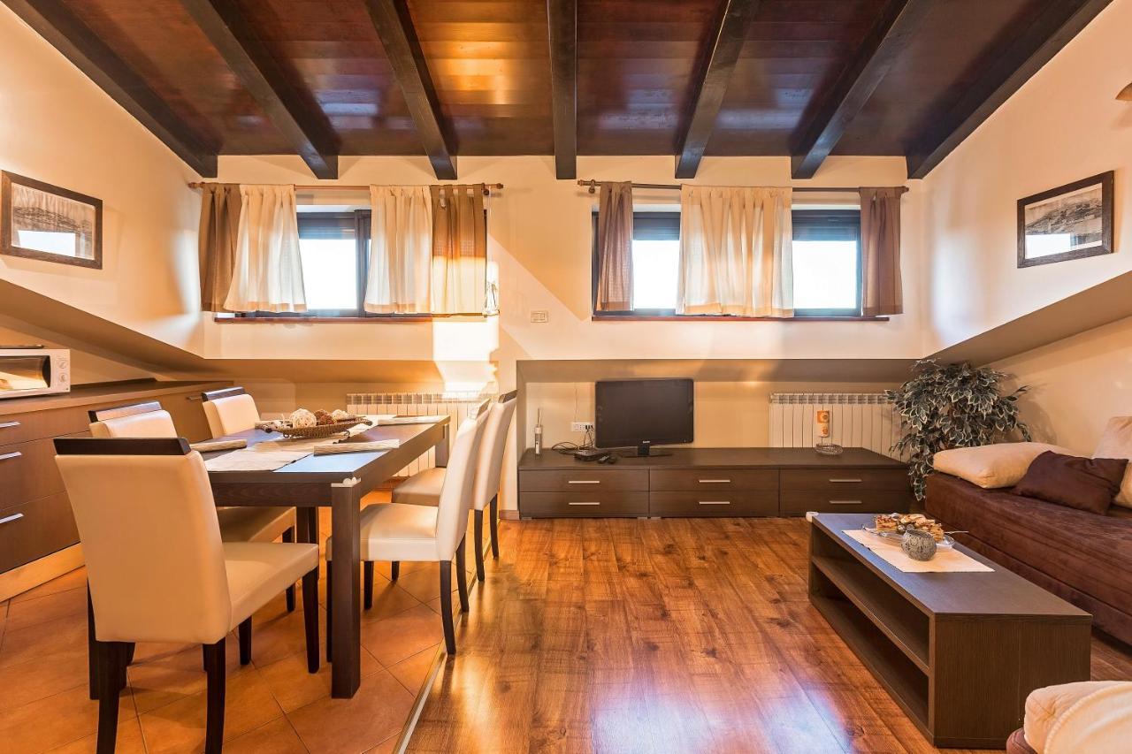 Apartmani Gilda Vrsar Exteriör bild