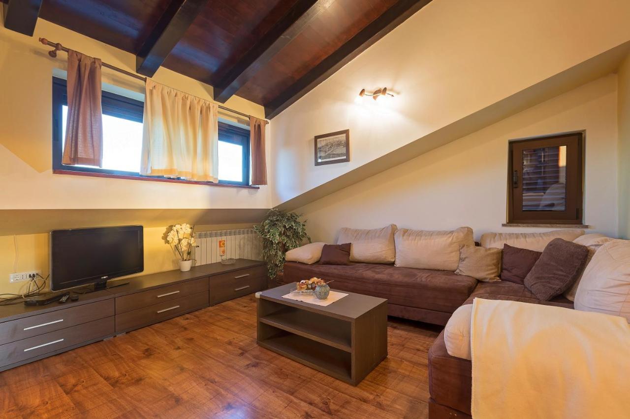 Apartmani Gilda Vrsar Exteriör bild