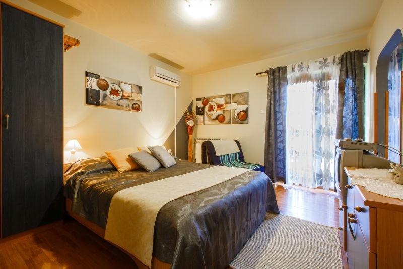 Apartmani Gilda Vrsar Exteriör bild